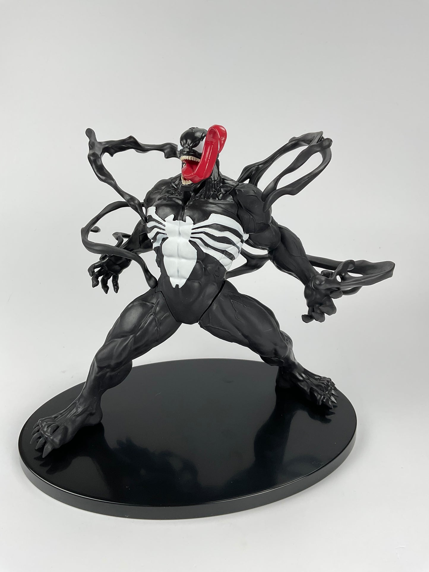 Luminasta marvel venom figure