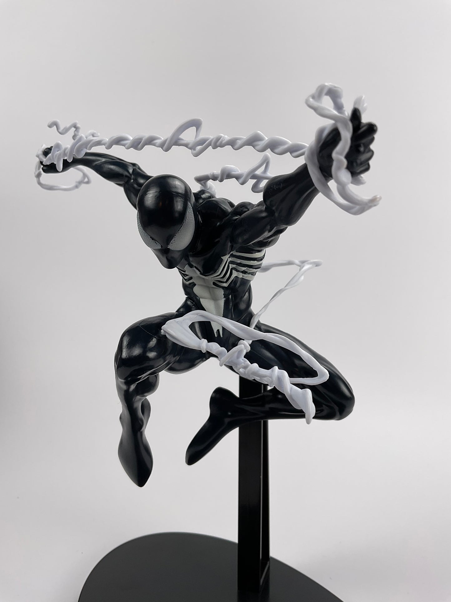 Marvel comics, Luminasta, Black Costume SPIDER-MAN venom spiderman