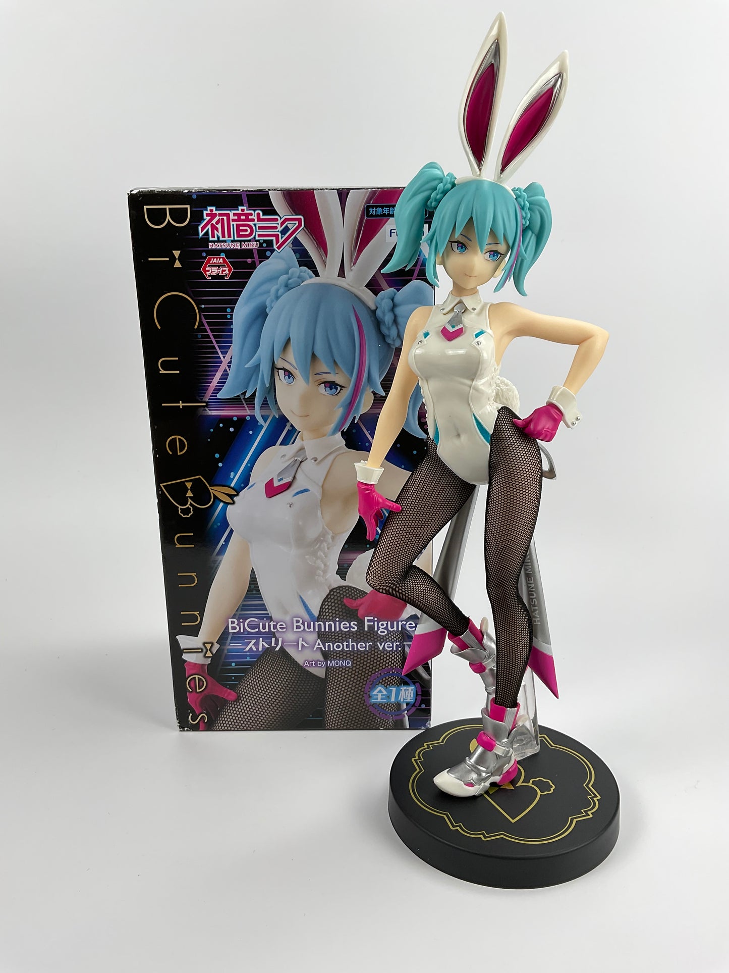 Furyu Bicute bunnies Hatsune Miku figure