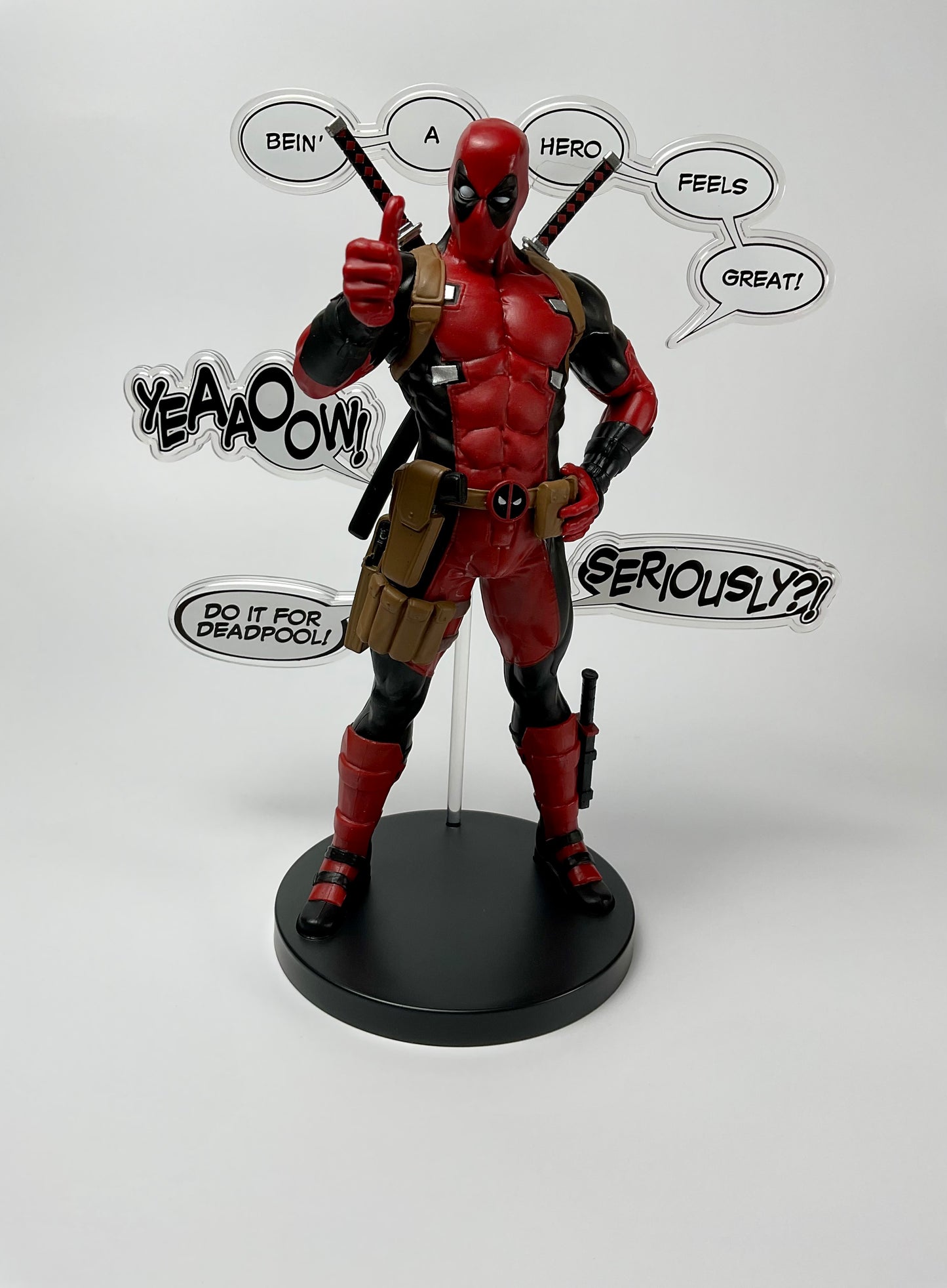 MARVEL COMICS Deadpool Luminasta Figure Sega