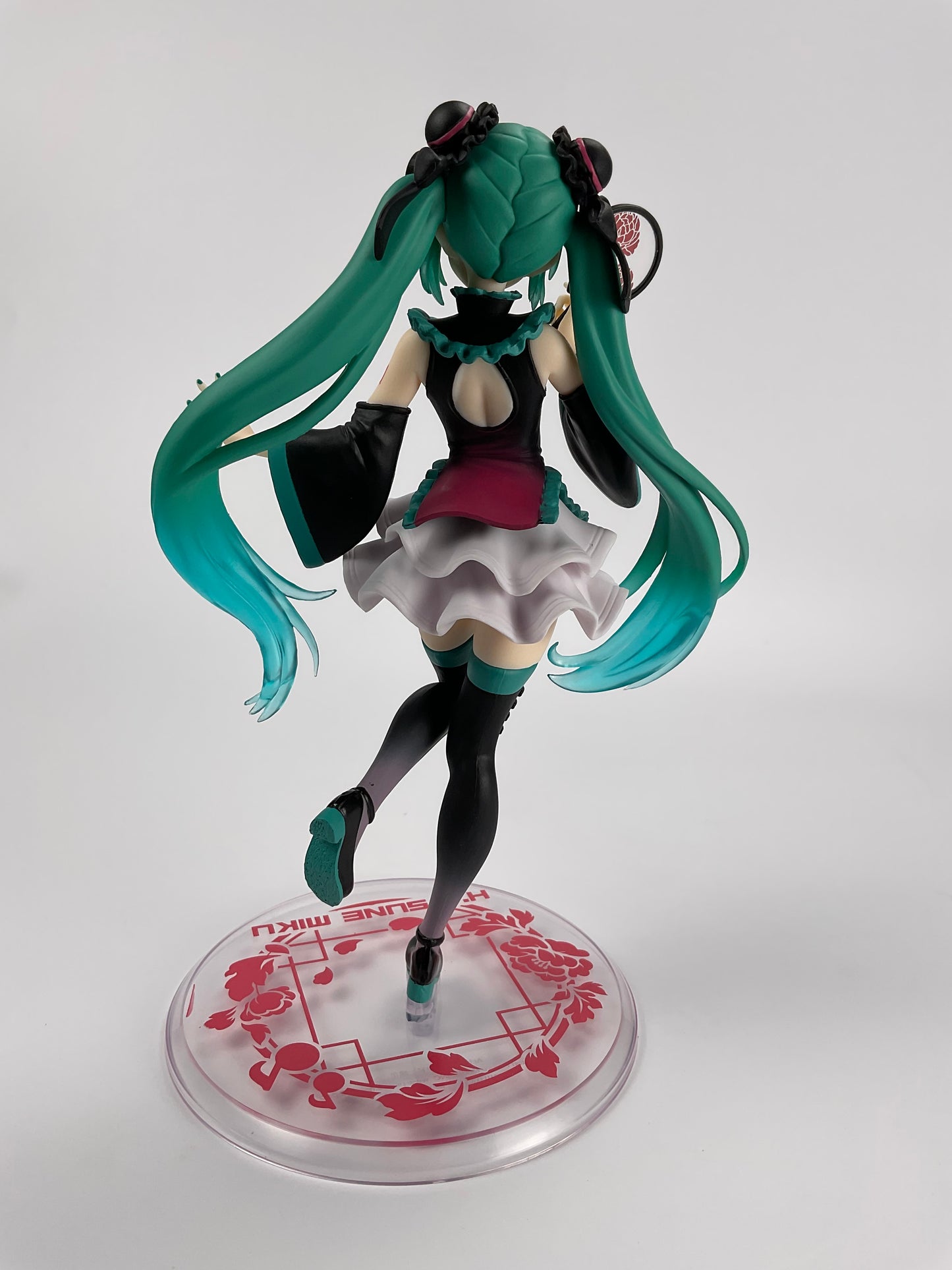 Hatsune Miku ~Mandarin Dress ver~ Prize Figure, Multiple Colors