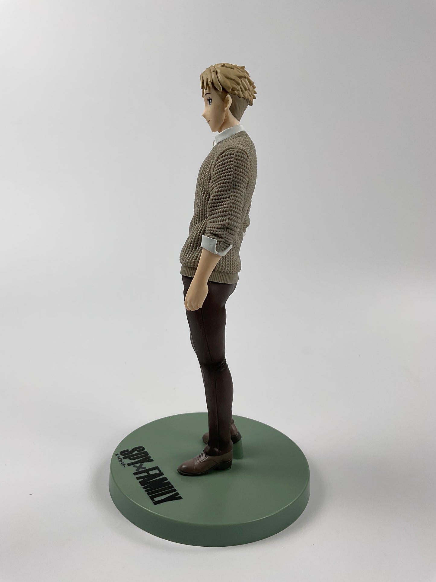 Sega Spy x Family: Loid Forger Premium Figure (Plain Clothes Version)