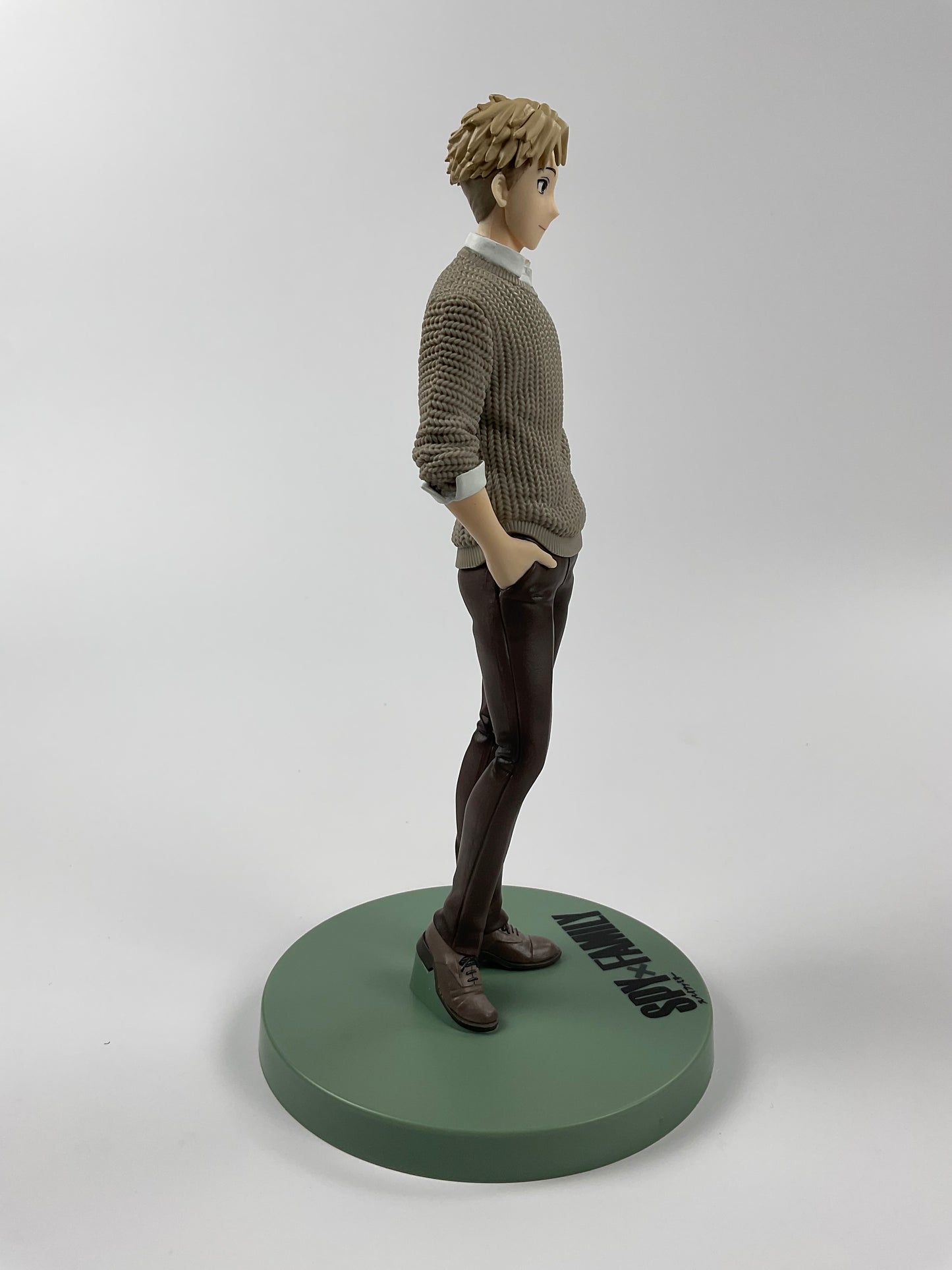 Sega Spy x Family: Loid Forger Premium Figure (Plain Clothes Version)